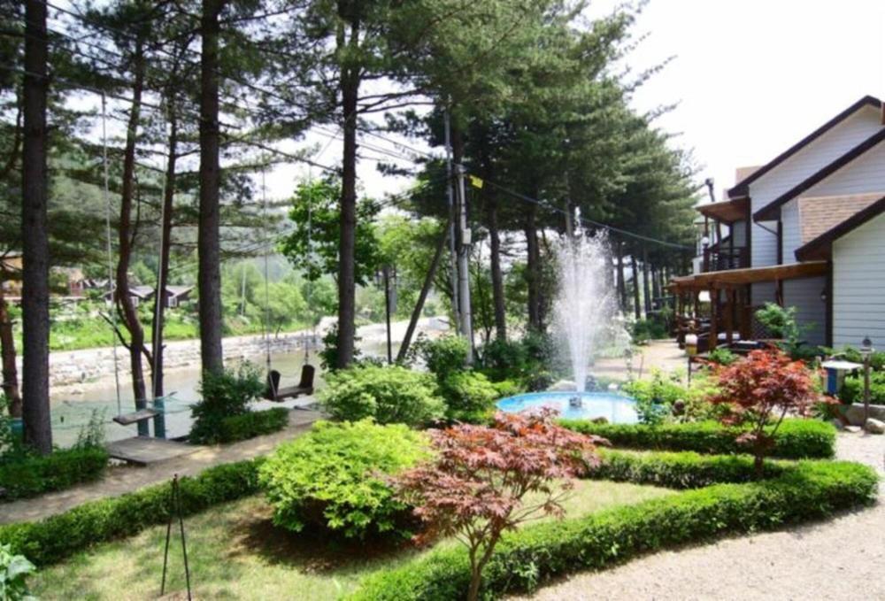 Eoullim Pension Starlight Yard Pyeongchang